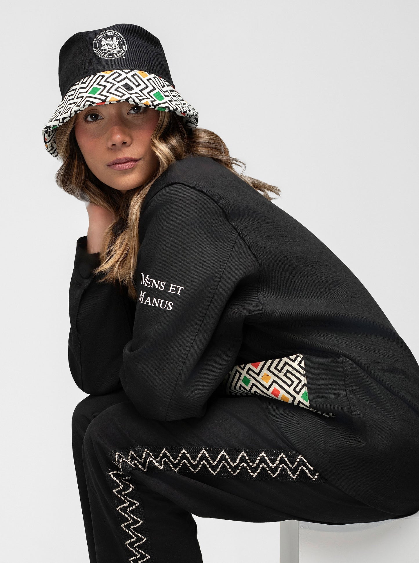 Makanda MIT Black Bucket Hat